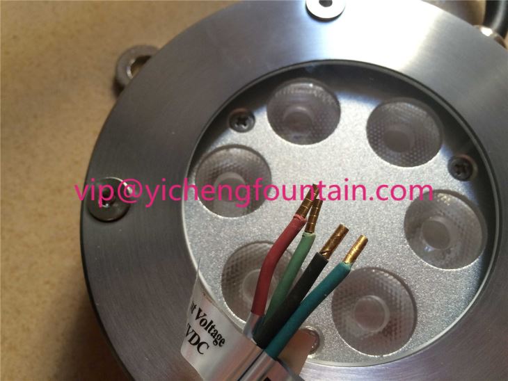 Fountain lamps with 4 cables